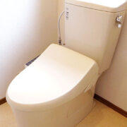 トイレ（一体型）からトイレ（タンク式）（水回り）工事後