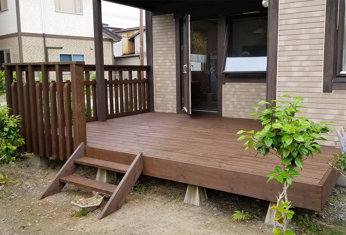 ウッドデッキ自体を丸ごと交換